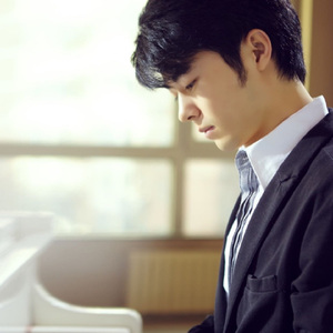 白俄罗斯18岁美女抠逼老板性感抠逼逼大白屁股pp
